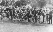 A cycling race about to begin in Epping, early 1900s